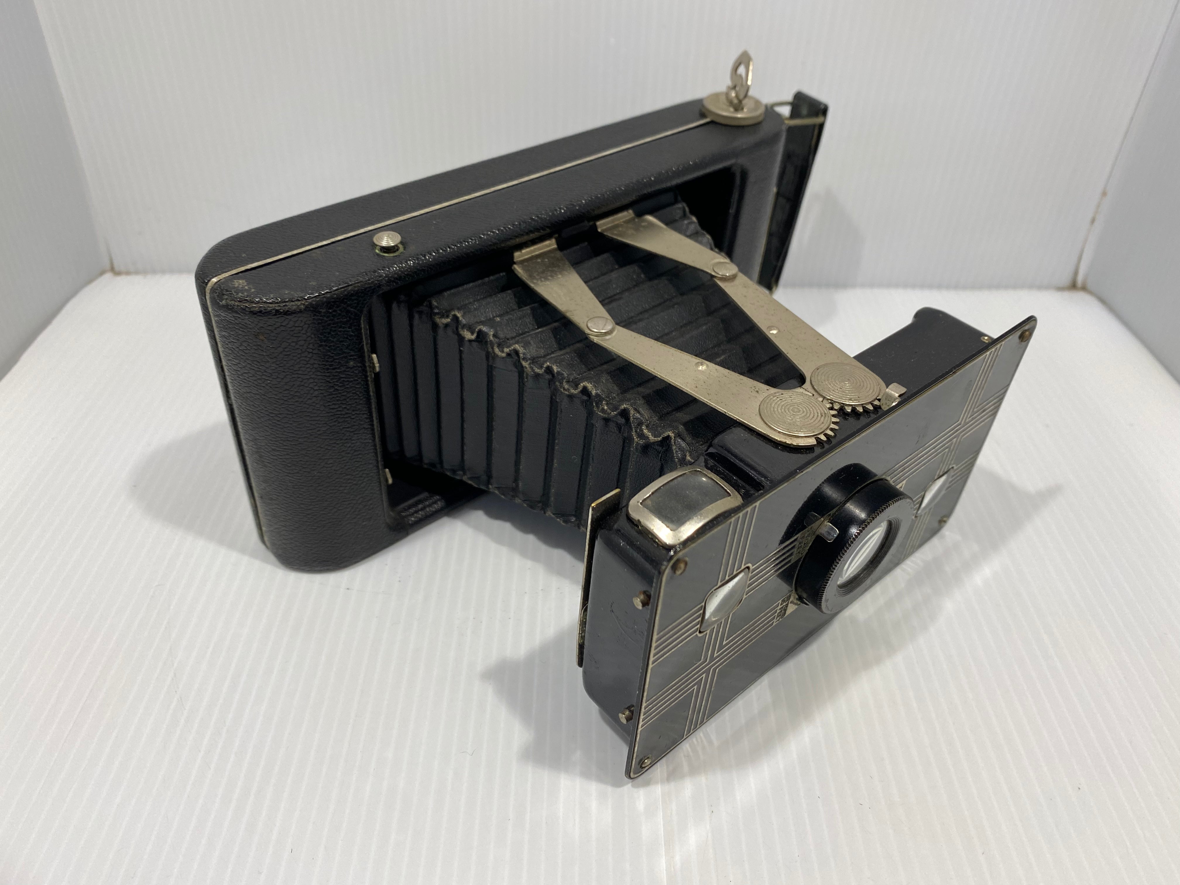 Antique Vintage 1940's Jiffy Kodak Six - 16 newest Series II Folding Bellows Camera with Original Box